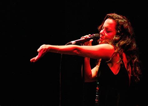  ¡El Concierto de Bebel Gilberto en la Ciudad de México: Una Noche de Bossa Nova y Alegría Tropical!