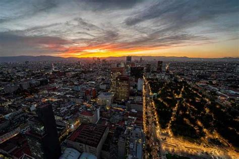 ¡El Concierto Mágico de Mai Ngô: Una Noche Encantadora en Ciudad de México!